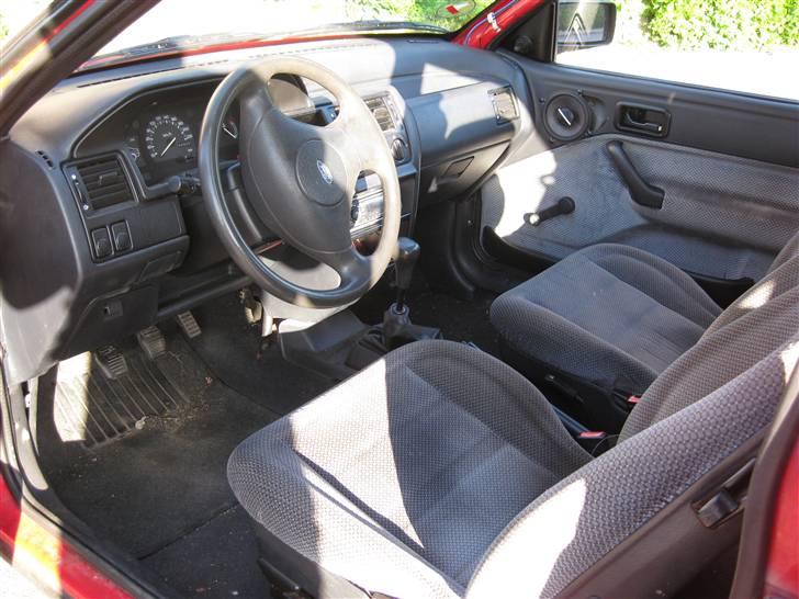 Ford Escort 1,8i CL billede 10