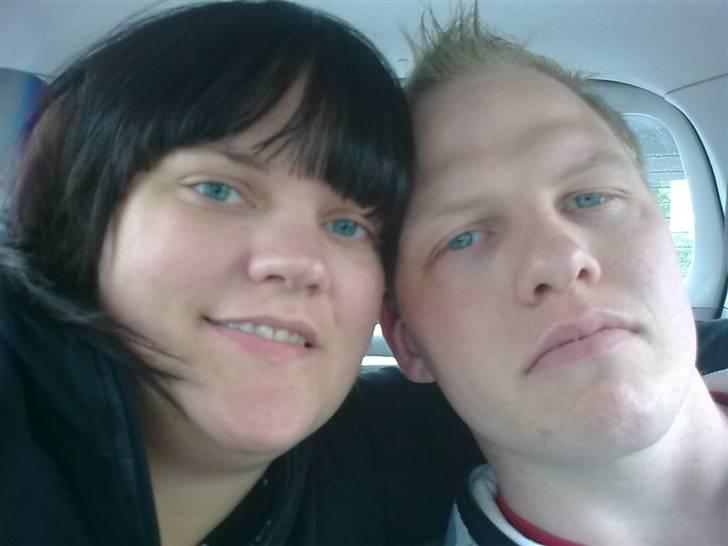 Opel Astra F GSI (SOLGT) - mig og min kæreste. det er også hende bil. men står i mit navn billede 18