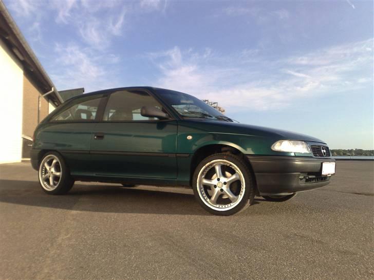 Opel Astra 1,6 16v Sport Solgt billede 1