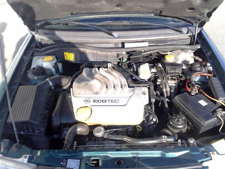 Opel Astra 1,6 16v Sport Solgt billede 10