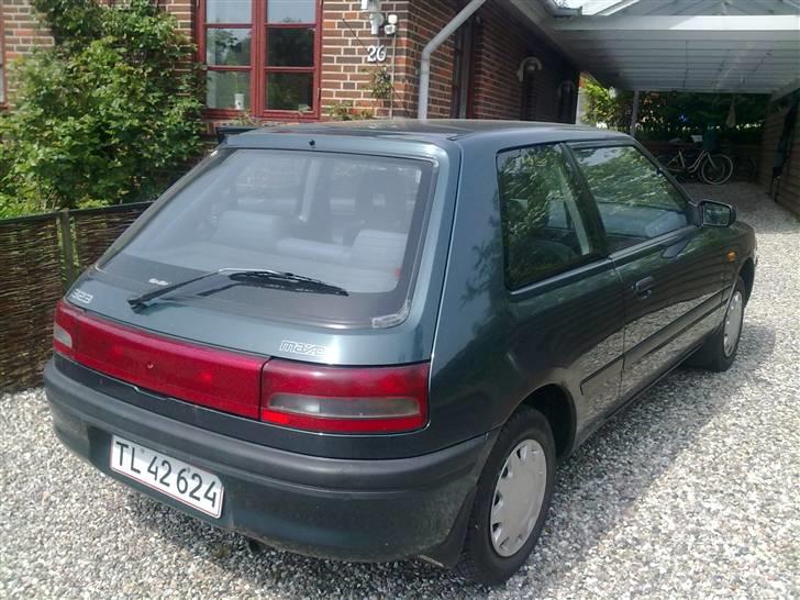 Mazda 323 1,3 (Byttet) billede 2