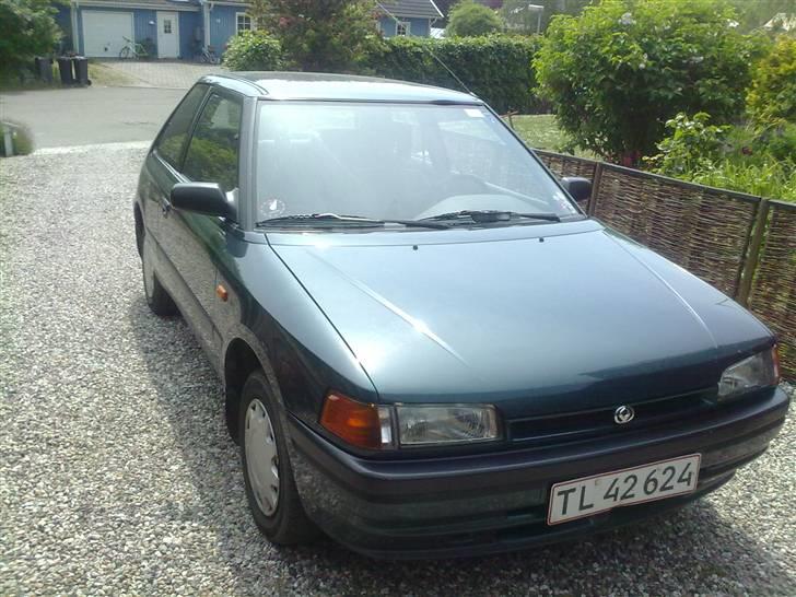 Mazda 323 1,3 (Byttet) billede 3