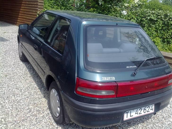 Mazda 323 1,3 (Byttet) billede 4