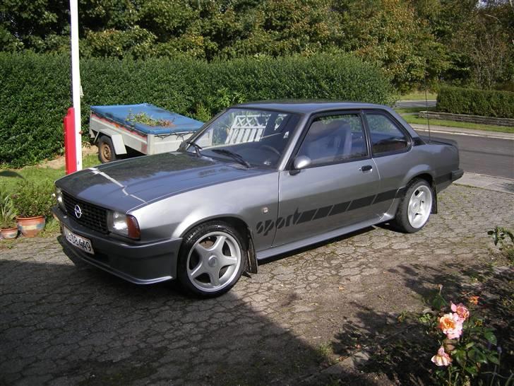Opel ascona b 2.2 injection billede 1