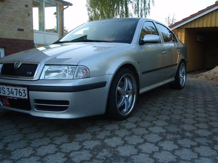 Skoda Octavia 1,8 20VT RS Solgt billede 1