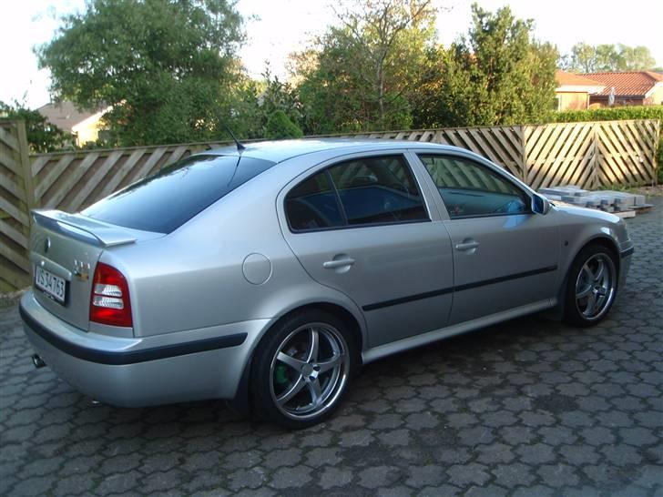 Skoda Octavia 1,8 20VT RS Solgt billede 4