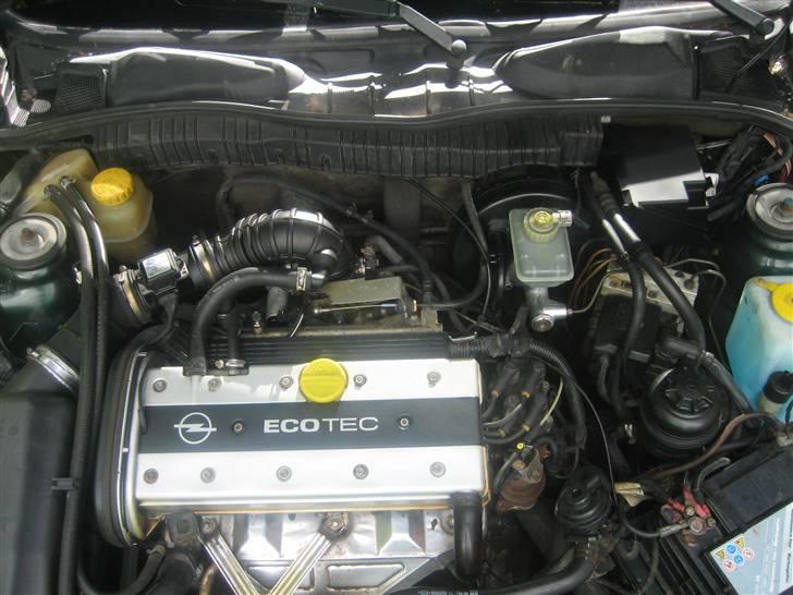 Opel Vectra 2.0 16V GLS [SOLGT] billede 7