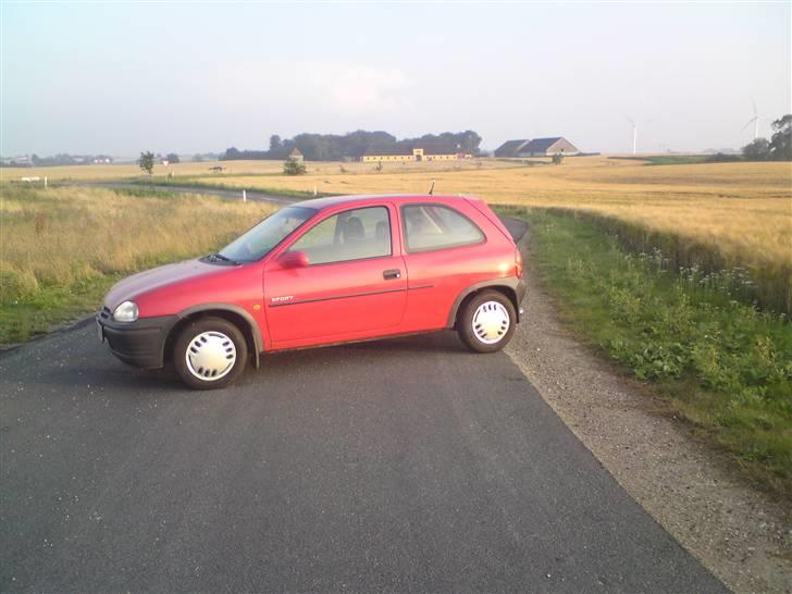 Opel Corsa B 1,4i Sport*SOLGT* billede 6