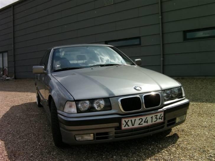 BMW 320 i E36 6 Cylinder  - Bilen anno 2009 billede 10