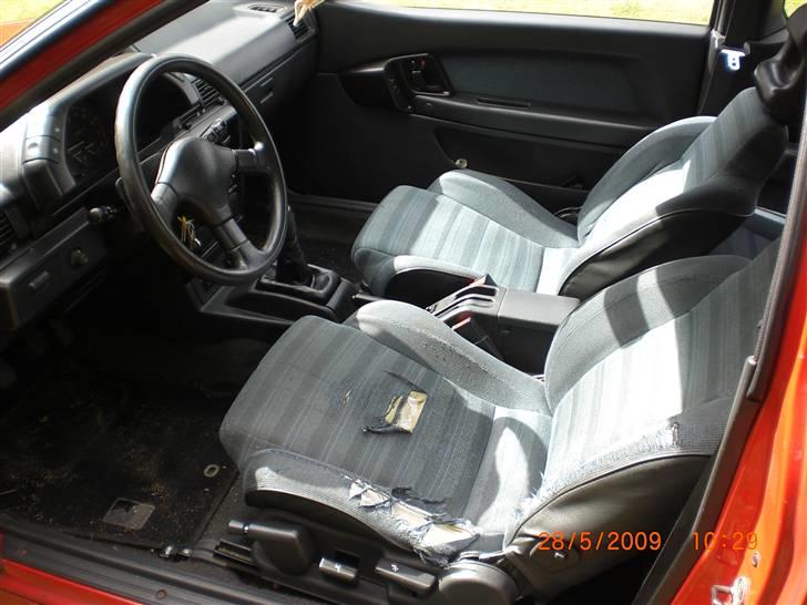 Mitsubishi colt (Solgt) - ja sædet ku godt trænge til en kærlig hånd.. billede 10