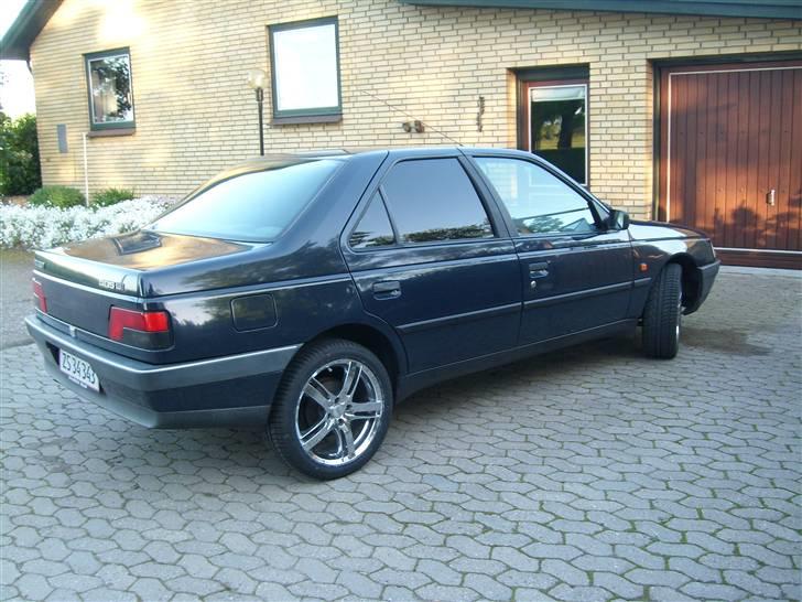 Peugeot 405 BYTTET billede 2