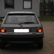 Opel Astra 1,6i - SOLGT