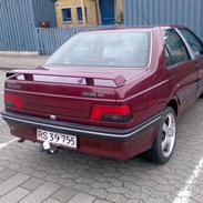 Peugeot 405