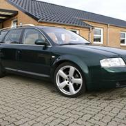 Audi 4,2 Avant Quattro