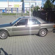 Mercedes Benz 190 D 2.5 aut. Solgt