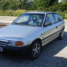 Opel Astra 1,6i 