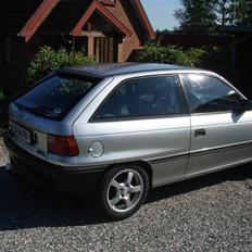 Opel Astra 1,6i 
