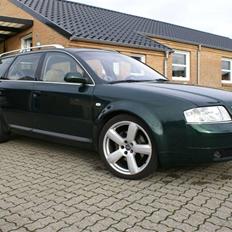 Audi 4,2 Avant Quattro