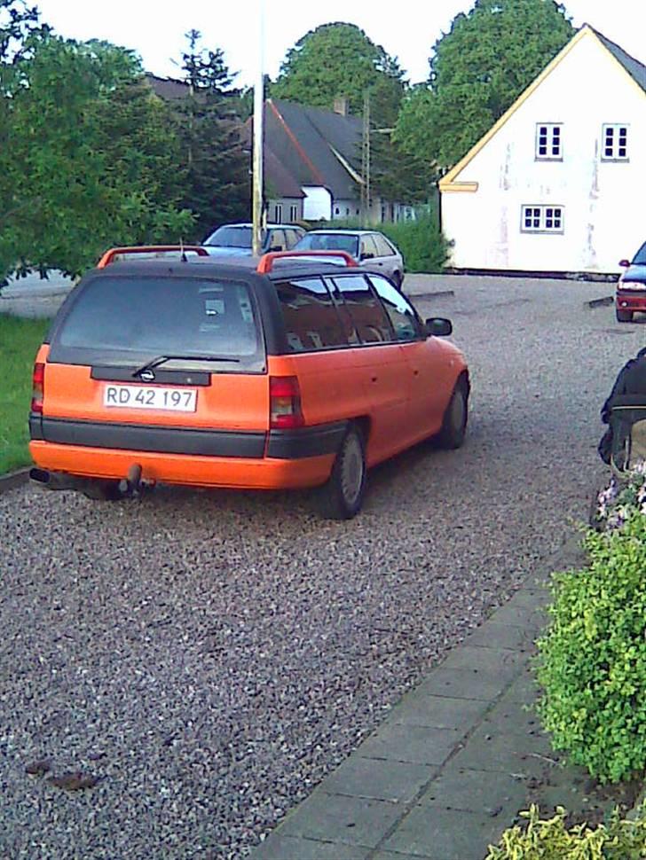 Opel Astra Caravan Club #Solgt billede 18