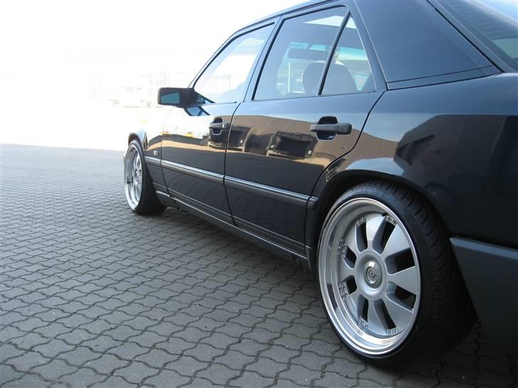 Mercedes Benz W124 260E billede 9