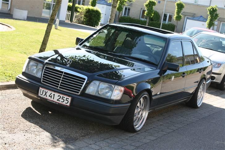 Mercedes Benz W124 260E billede 3