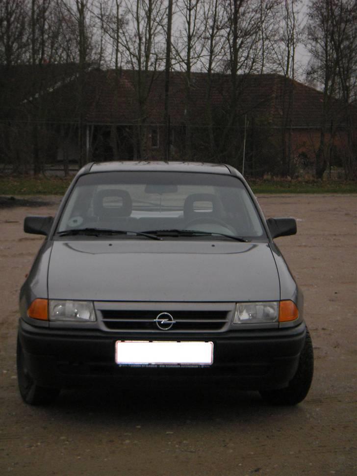 Opel Astra 1,6i - SOLGT billede 2