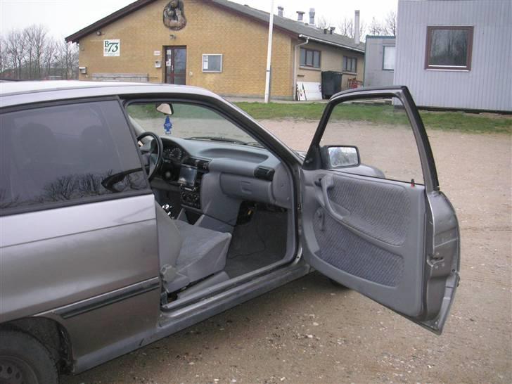 Opel Astra 1,6i - SOLGT billede 8