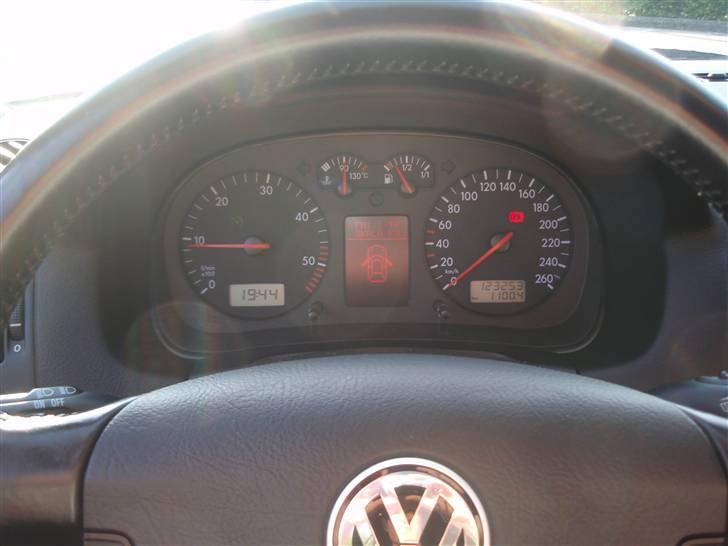VW Golf IV TDI 150 Highline - Stor boardcomputer billede 15
