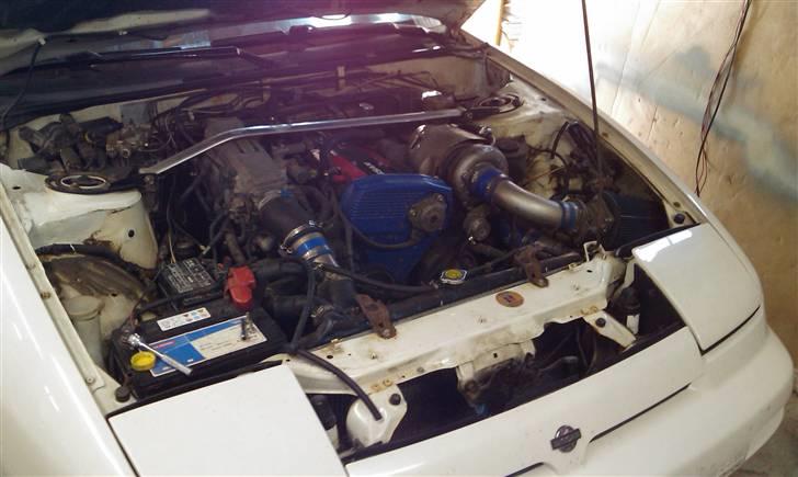 Nissan 200SX S13 Projektbil - Ja det ser jo kedeligt ud. trænger til en kærlig hånd, er i fuld gang. billede 9