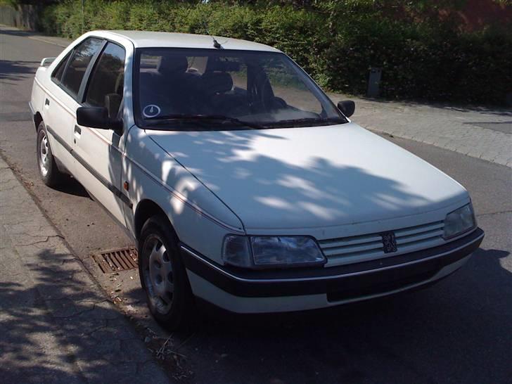 Peugeot 405 1,9 GLX (DØD MOTOR) - Skråt forfra billede 1