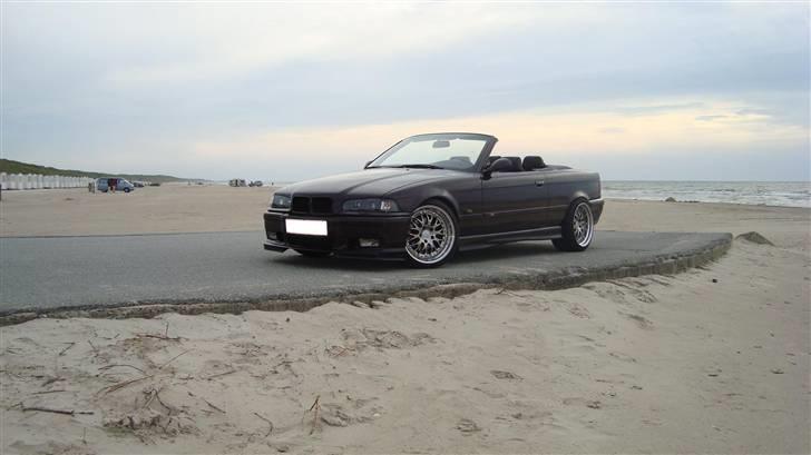 BMW 325i Cabriolet M-Technic billede 9