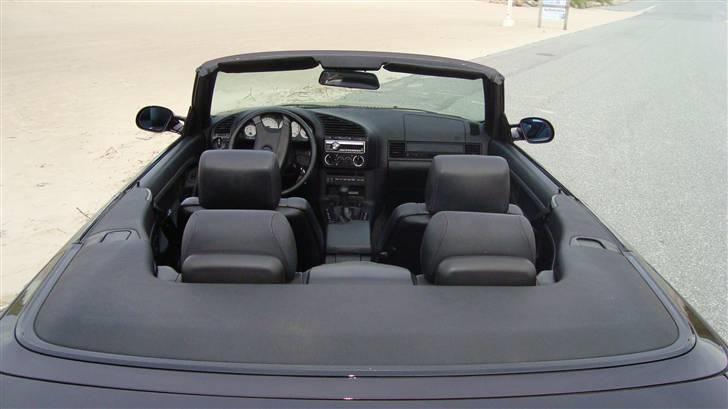 BMW 325i Cabriolet M-Technic billede 17