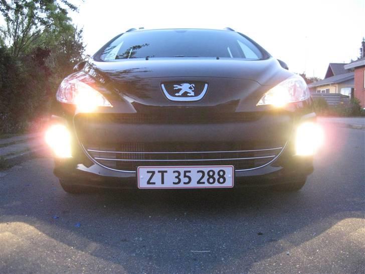 Peugeot 308 1,6 HDI St.car SOLGT billede 4