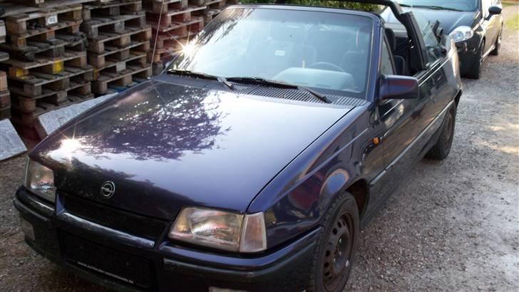 Opel Kadett Cabrio SOLGT billede 2