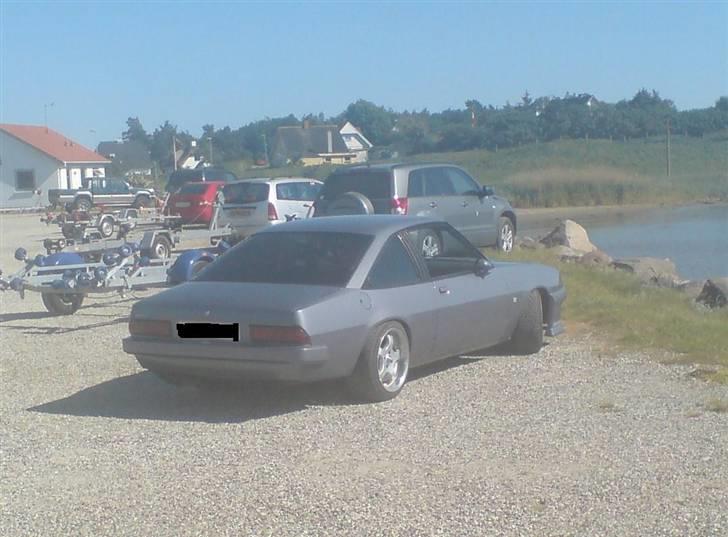 Opel Manta b ''solgt'' billede 3