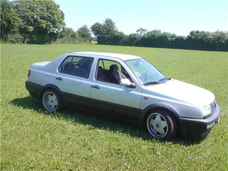 VW vento 1,8 solgt billede 2