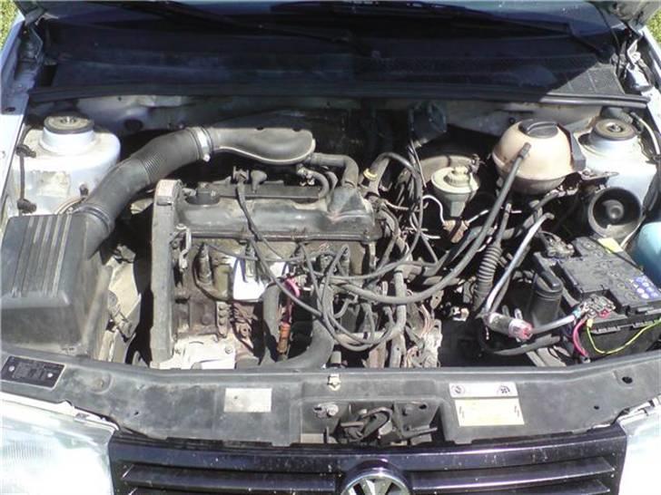 VW vento 1,8 solgt billede 8
