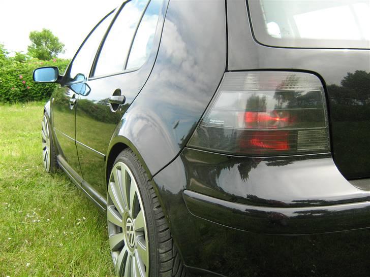 VW Golf 4 1.9 TDI Solgt - Hella Black Magic baglygter billede 11