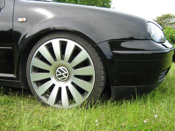 VW Golf 4 1.9 TDI Solgt - 19" A8 fælge og gevind undervogn fra FK billede 14