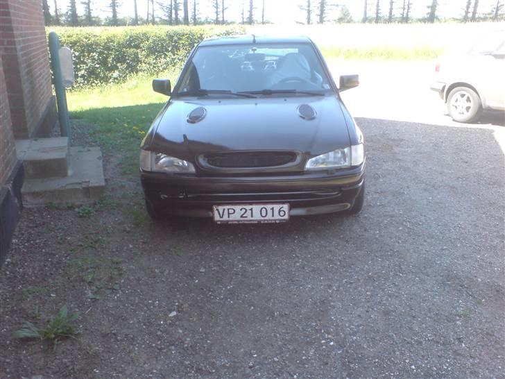 Ford Escort 1,8i sport (solgt) billede 1