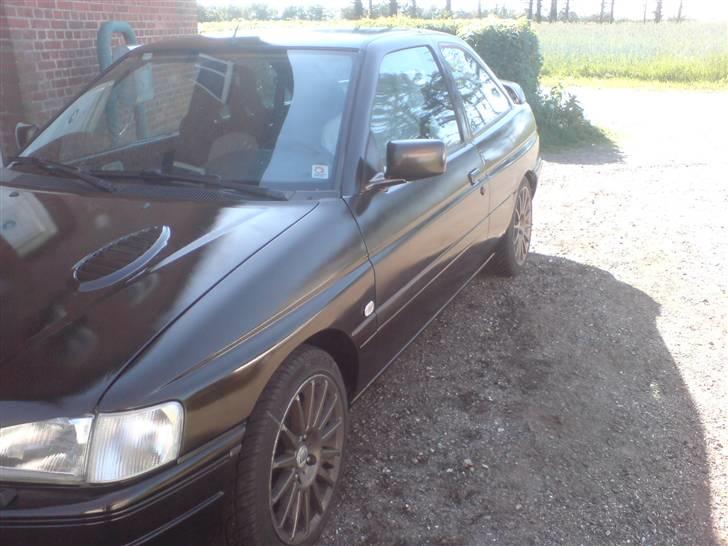 Ford Escort 1,8i sport (solgt) billede 4