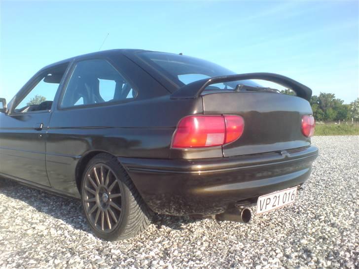 Ford Escort 1,8i sport (solgt) billede 5