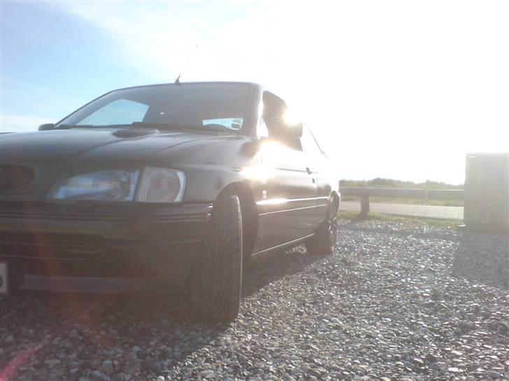 Ford Escort 1,8i sport (solgt) billede 7