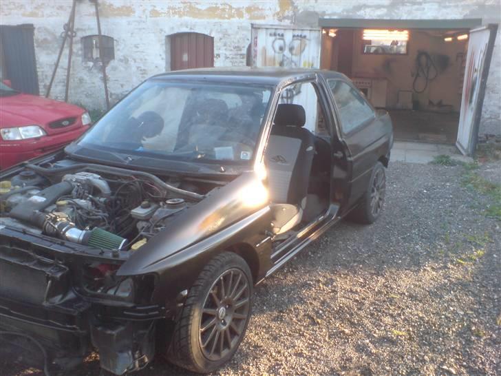 Ford Escort 1,8i sport (solgt) billede 13