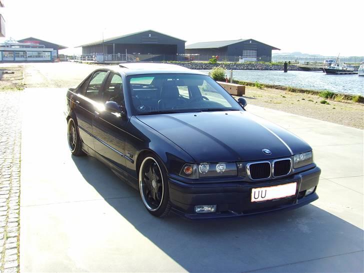 BMW 325i billede 8