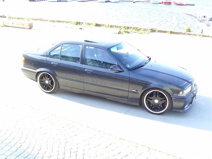 BMW 325i billede 9
