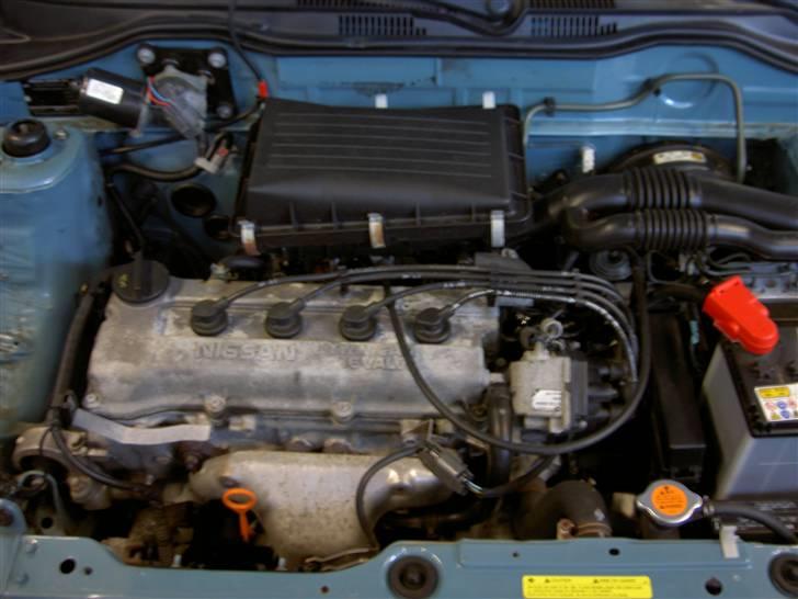 Nissan Micra - Standart motorrum. billede 7