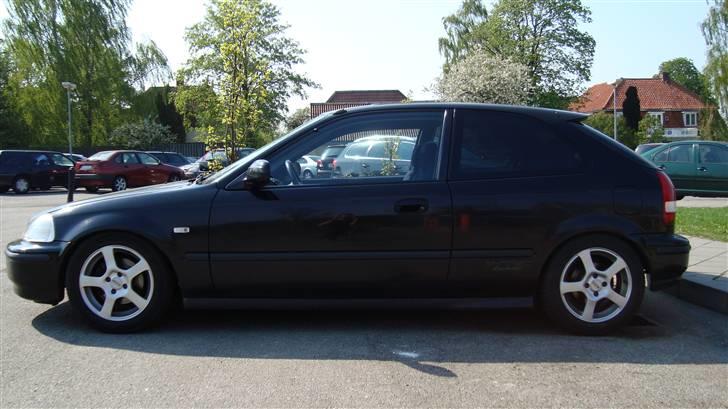 Honda Civic VTI "SOLGT" billede 2