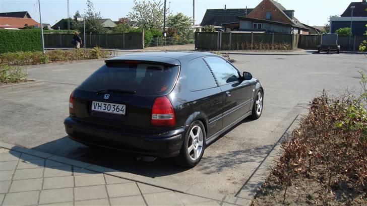 Honda Civic VTI "SOLGT" billede 4