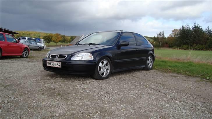 Honda Civic VTI "SOLGT" billede 5